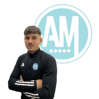 💪✨ ¡Tenemos una gran noticia!Hoy le damos la bienvenida a Iván, que ya forma parte del equipo de entrenadores de AM Training. 🏋🏻‍♀️Con su experiencia, y pasión por el deporte, llega cargado de conocimientos y novedades que aportar en cada sesión, para que sigamos ofreciendo la mejor experiencia en cada uno de nuestros entrenos.👋 ¡Pásate a conocerlo y darle la bienvenida!#amtraining #coruña #entrenamiento #salud